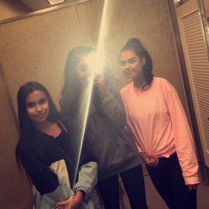 Meet your Posher, Angeli